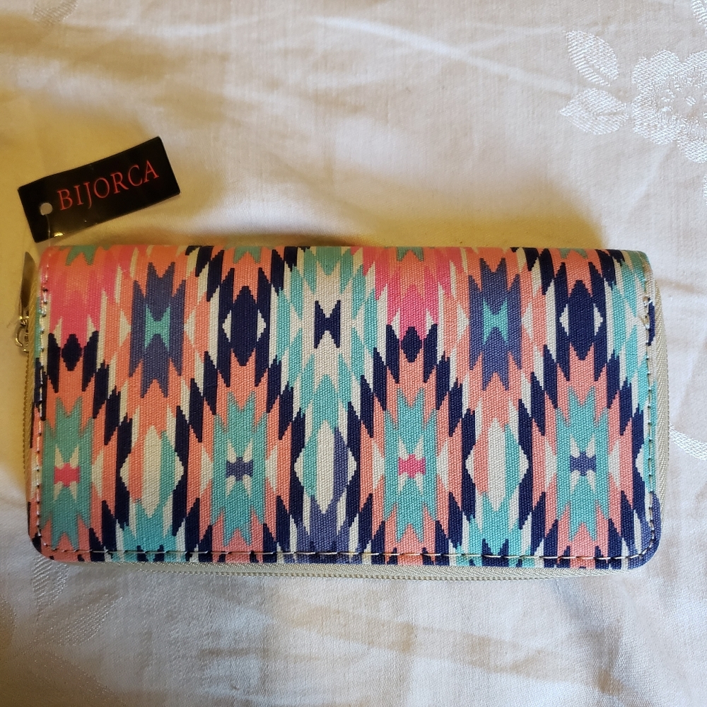 NWT! Bijorca Aztec Tribal Print Zip-around Wallet